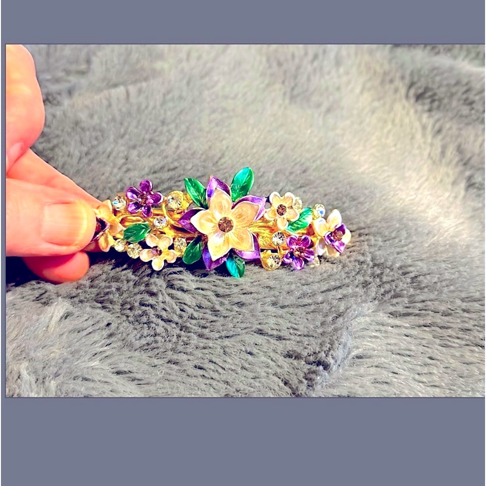Floral Spring  Violet Hair Clip NWT
